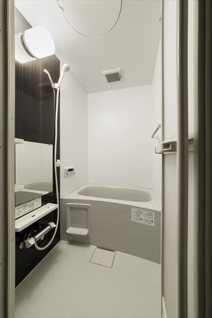 Room image 15