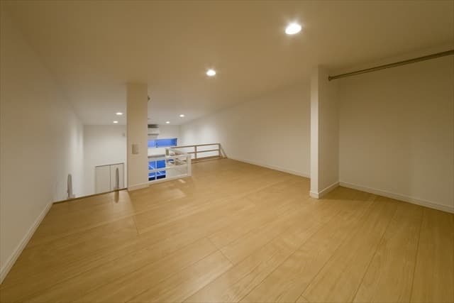 Room image 8