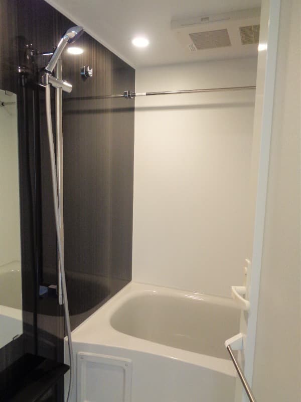 Room image 12