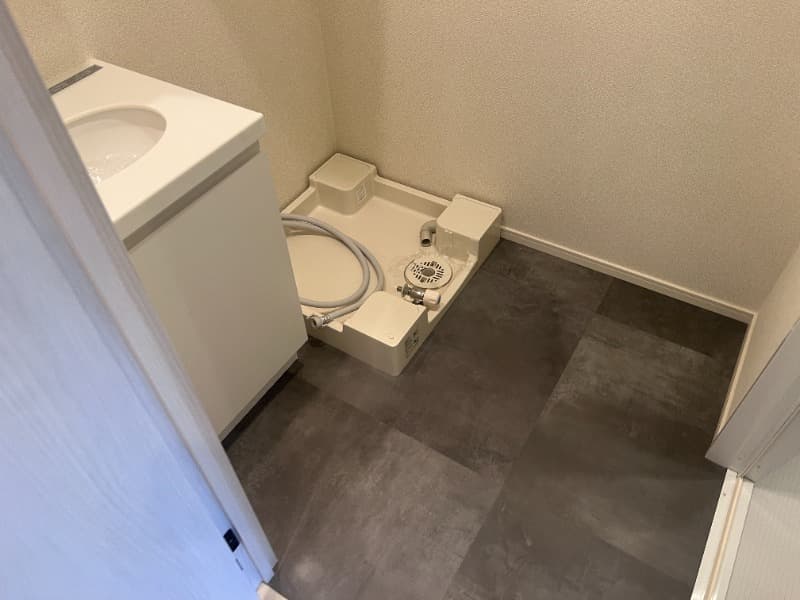 Room image 16
