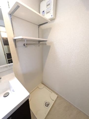 Room image 9