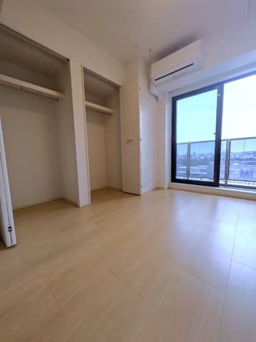 Room image 13