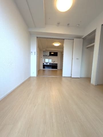 Room image 15