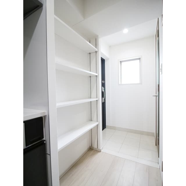 Room image 13