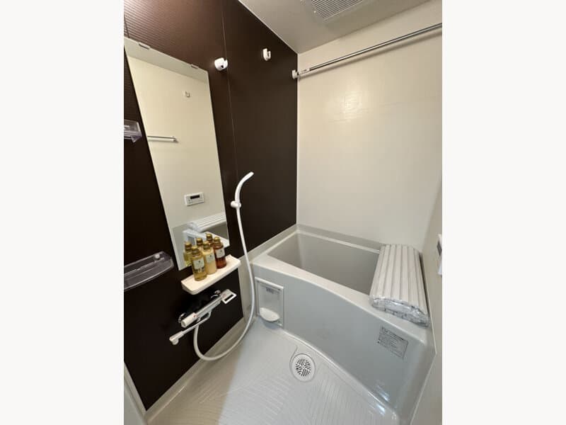 Room image 14