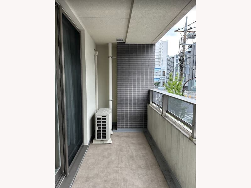 Room image 8