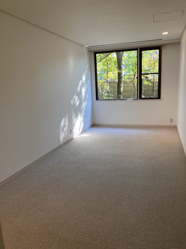 Room image 14