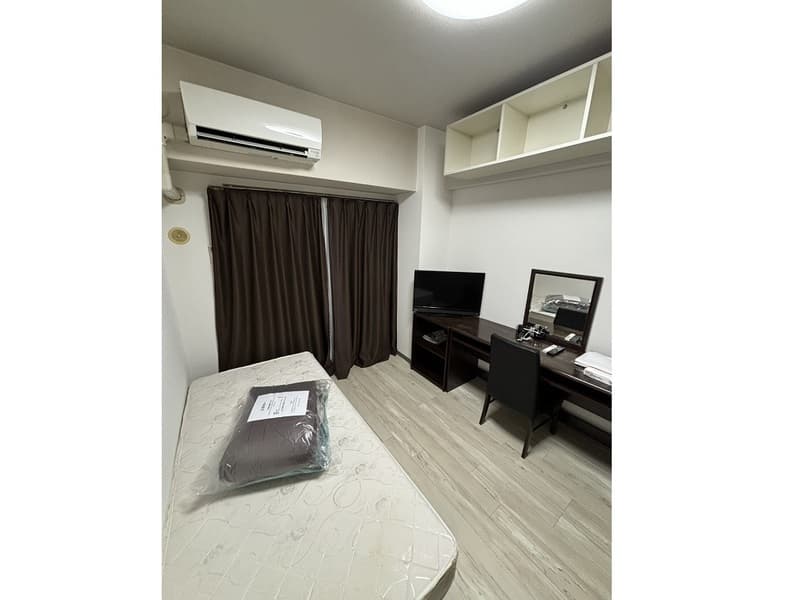 Room image 8