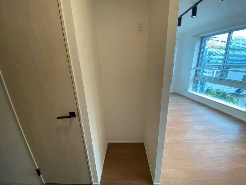 Room image 12