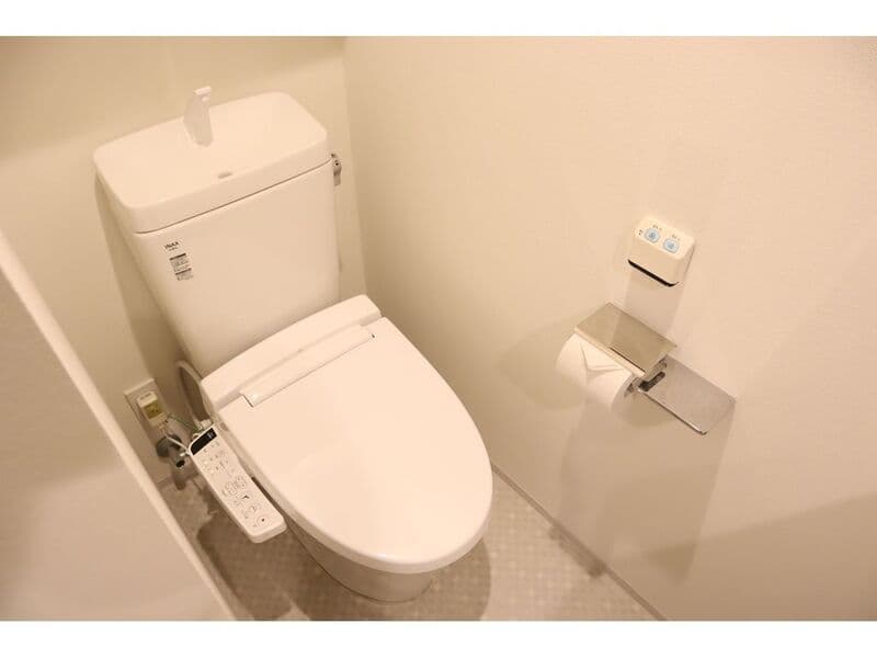 Room image 8