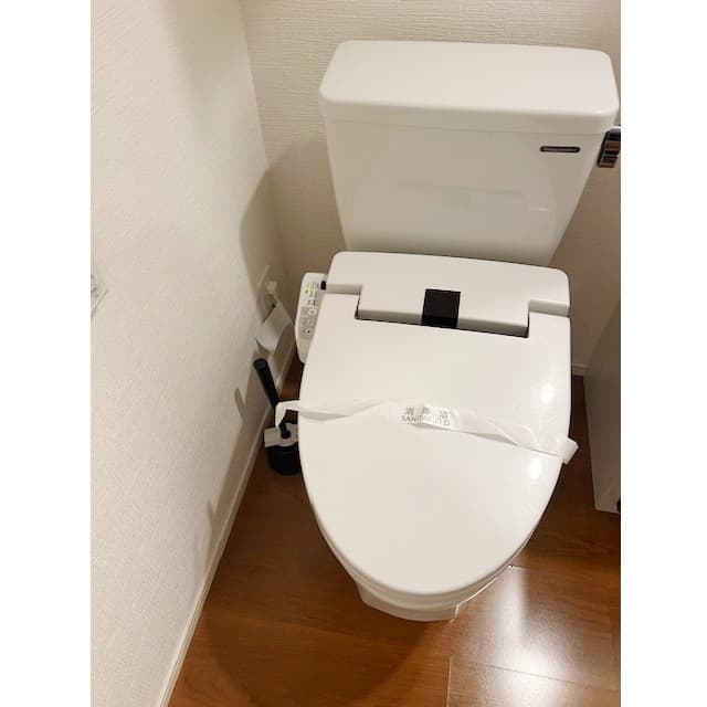 Room image 9