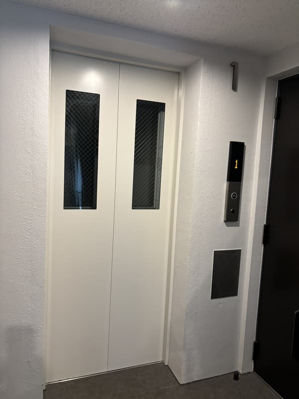 Room image 16