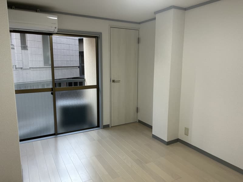 Room image 13