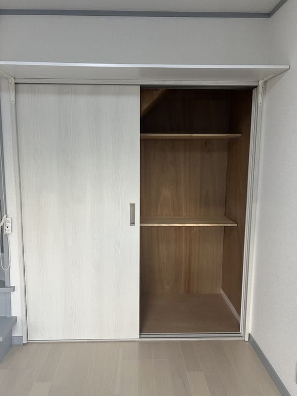 Room image 16