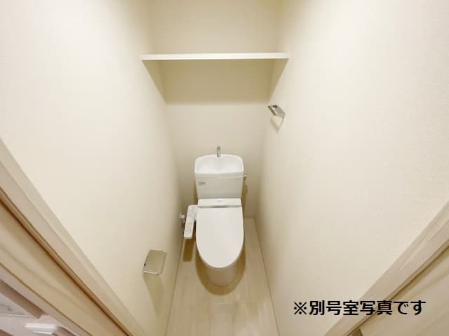 Room image 10