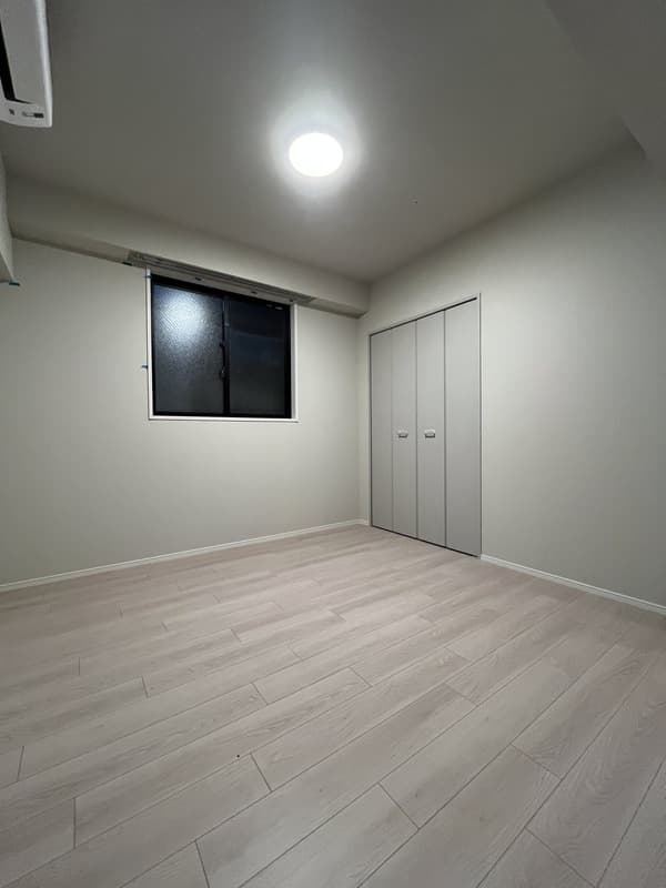 Room image 14