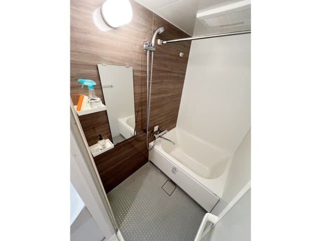 Room image 10