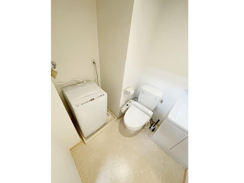 Room image 8