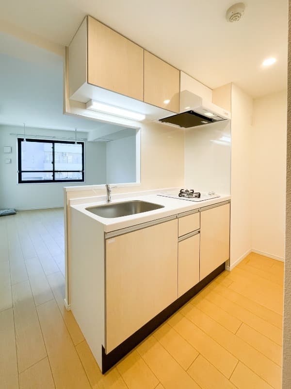 Room image 8