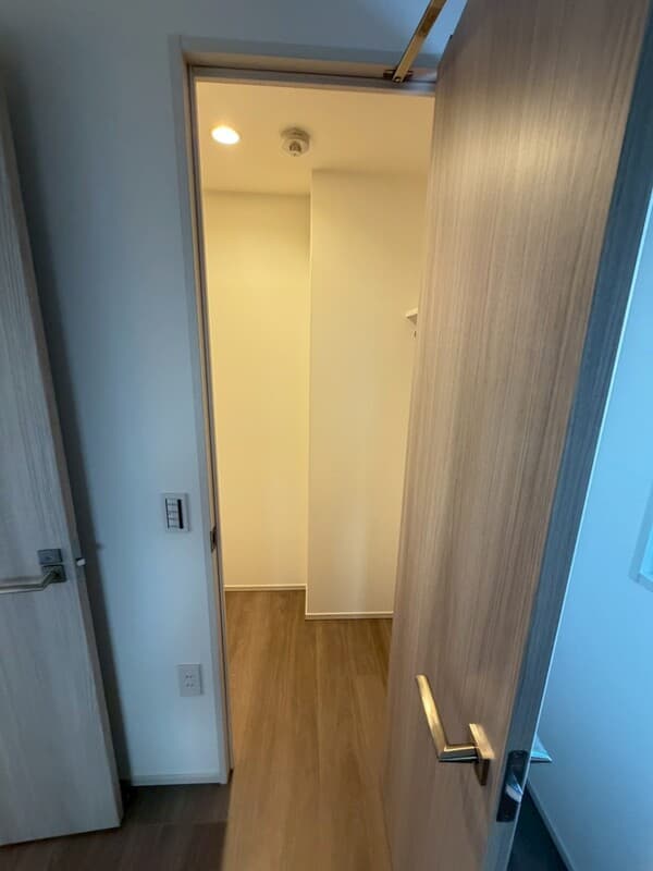 Room image 14