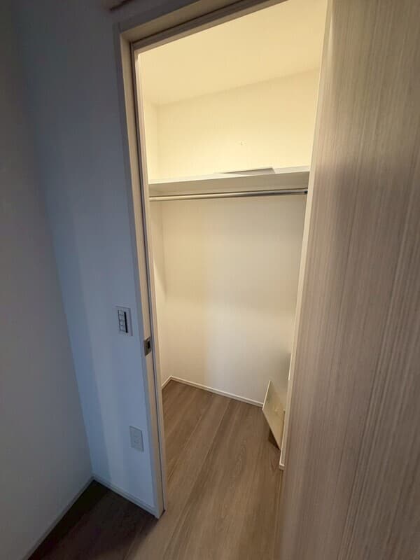 Room image 15
