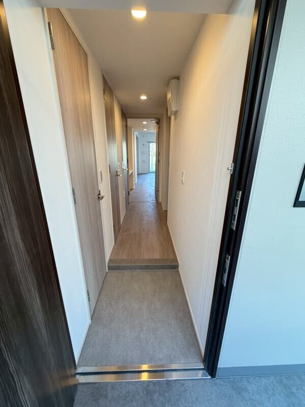 Room image 16