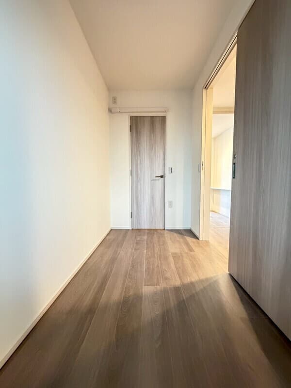 Room image 12