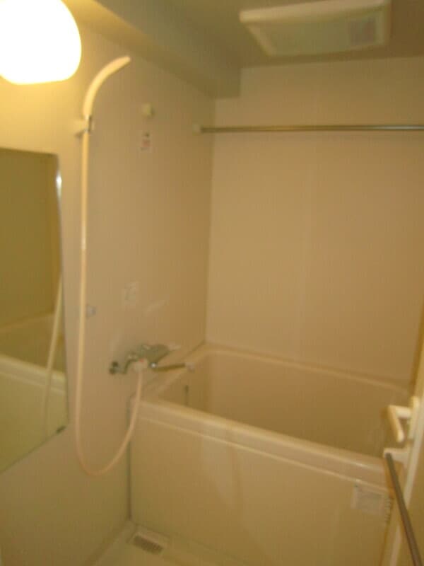 Room image 12
