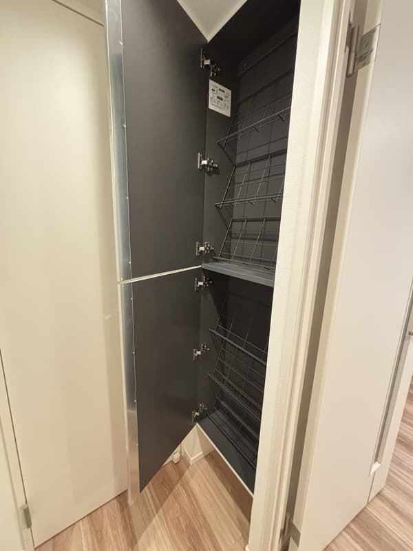 Room image 9