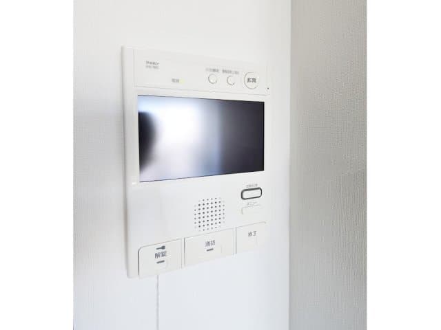 Room image 16