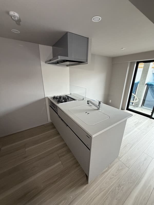 Room image 15