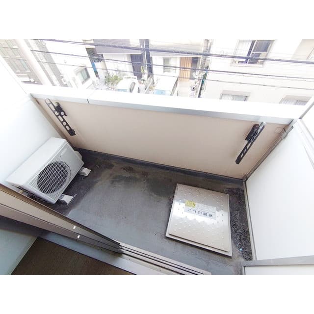 Room image 11
