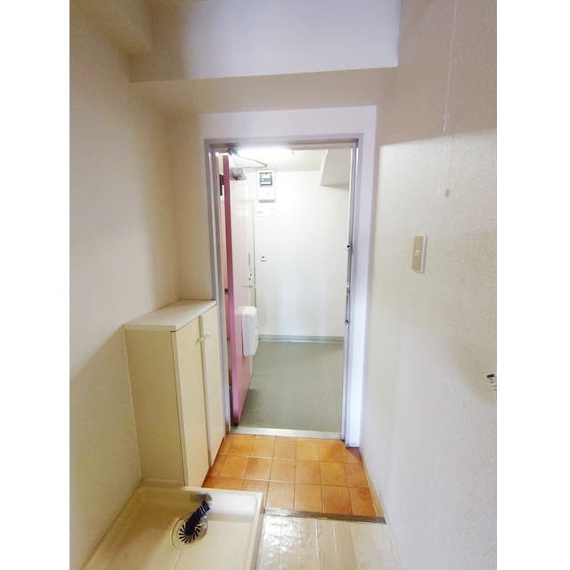 Room image 9