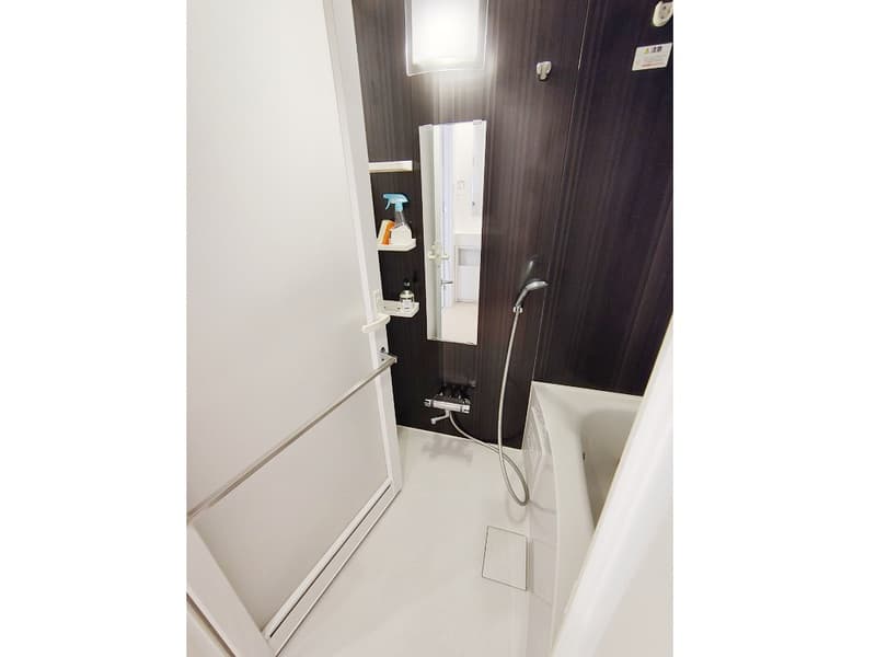 Room image 11