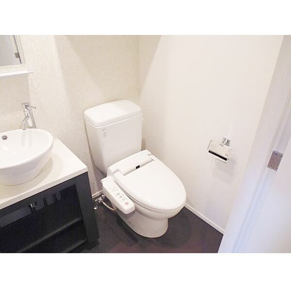 Room image 9