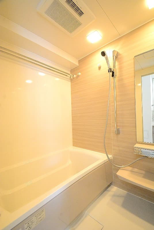 Room image 8