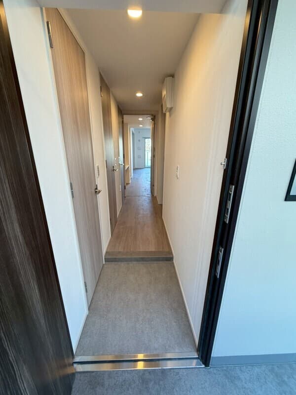 Room image 16