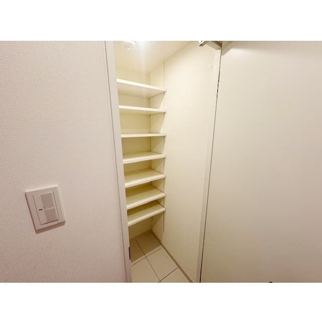 Room image 16