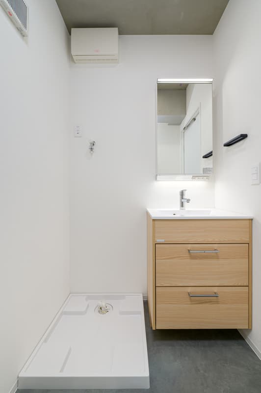 Room image 16