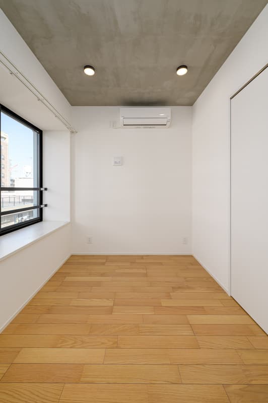 Room image 13