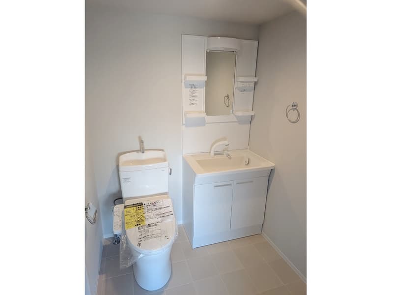 Room image 8