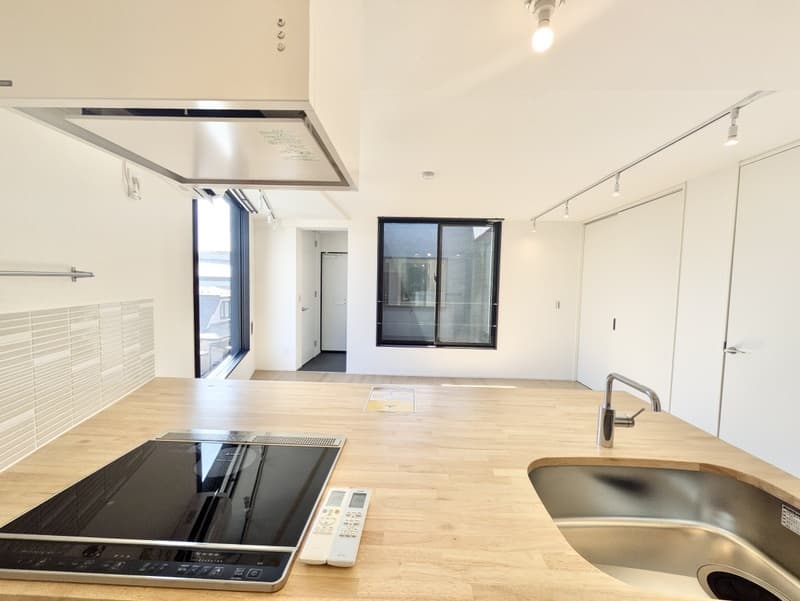 Room image 11
