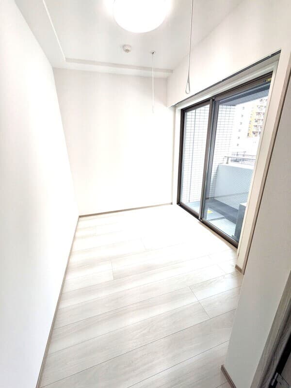 Room image 12