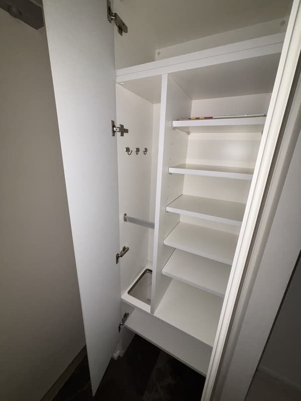Room image 16
