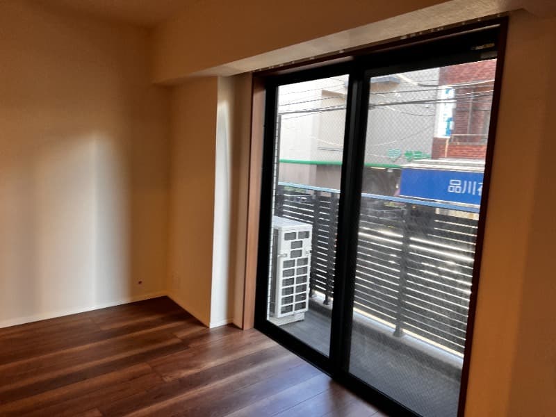 Room image 8