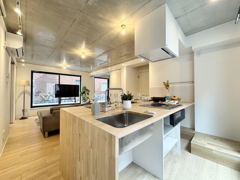 Room image 8