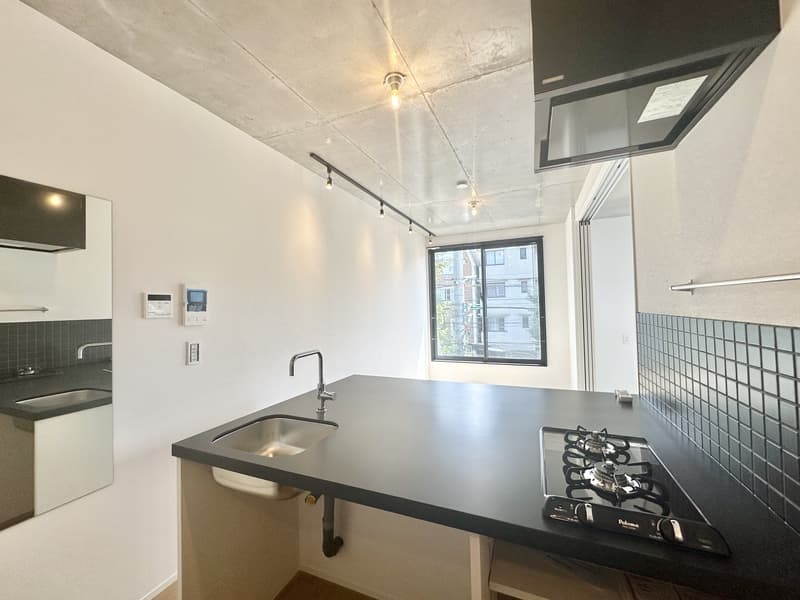 Room image 8