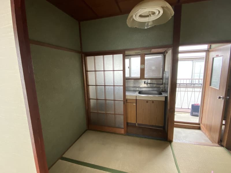 Room image 10