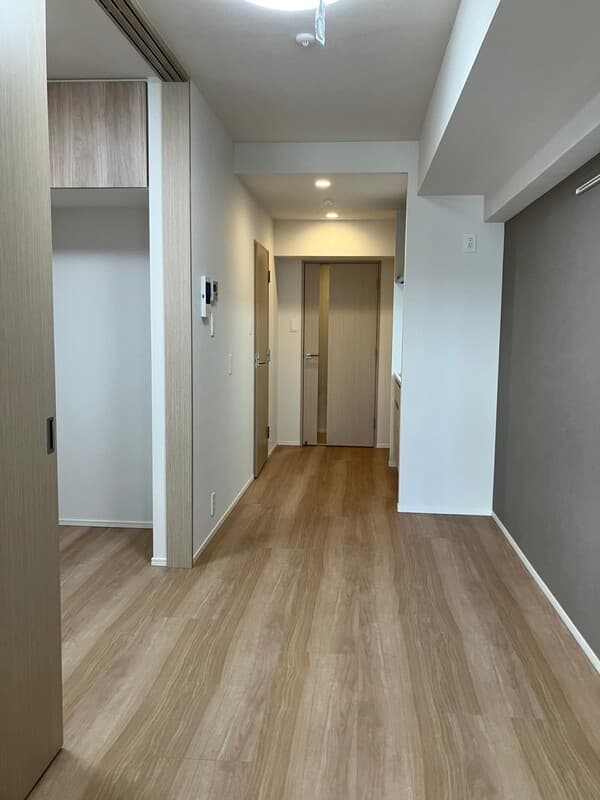 Room image 11
