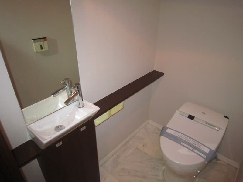 Room image 13